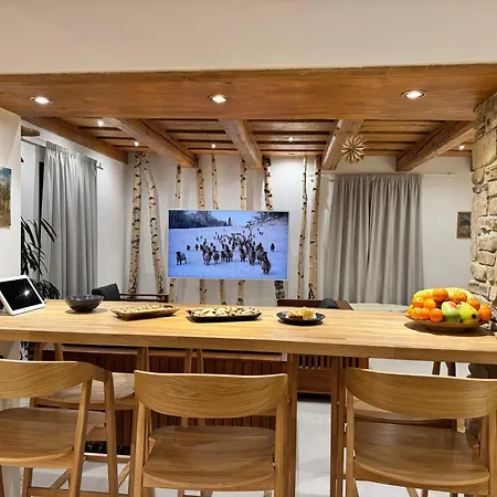 Apartment Trojhouse *
